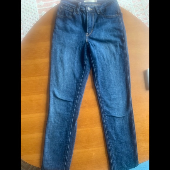 Levi’s 721 High Rise Skinny Jeans - Picture 7 of 7